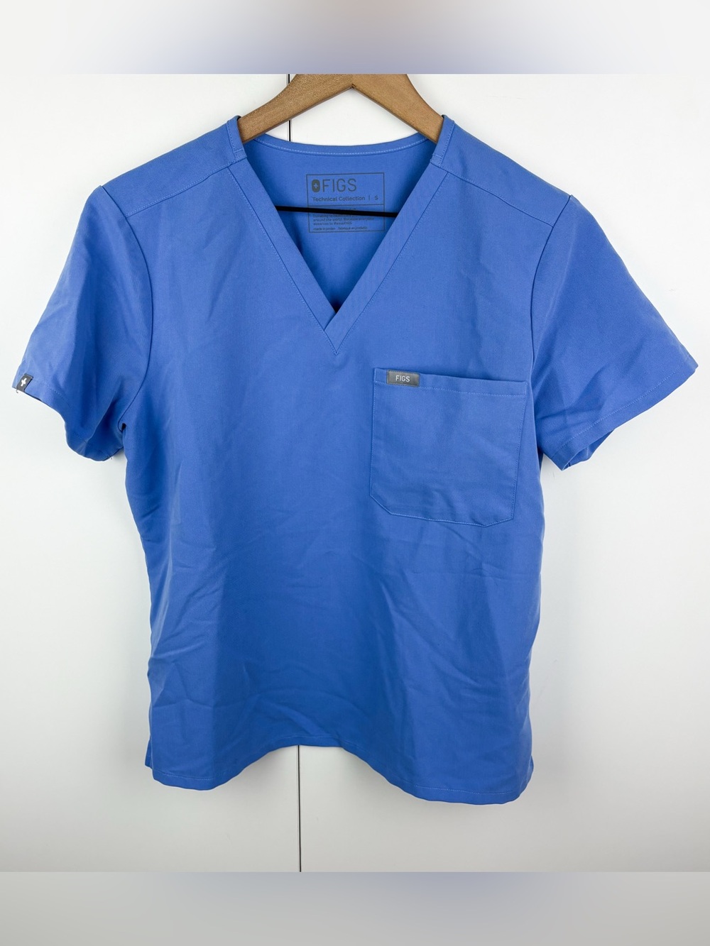 Figs Catarina One Pocket Scrub Top Ceil Blue Small Petite Doctor Nurse Medical